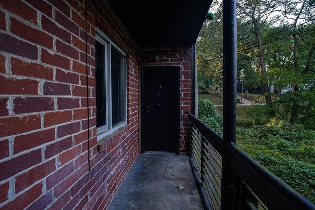 Foto del edificio - 15 Burbank Dr SW