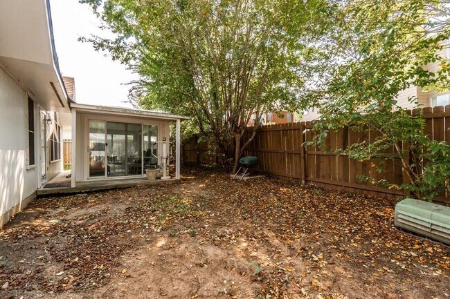 Foto del edificio - 11120 Amaranth Ln