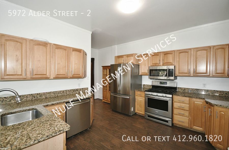 Foto principal - 3 Bed, 2 Bath townhouse in Shadyside