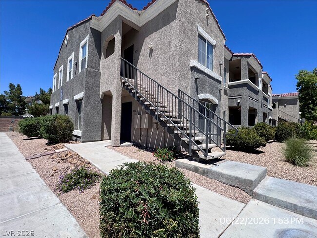 Foto del edificio - 10245 S Maryland Pkwy