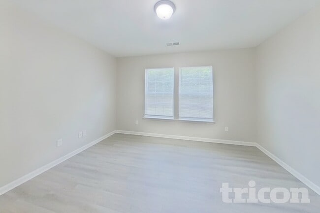 Building Photo - 344 Longfellows Ln