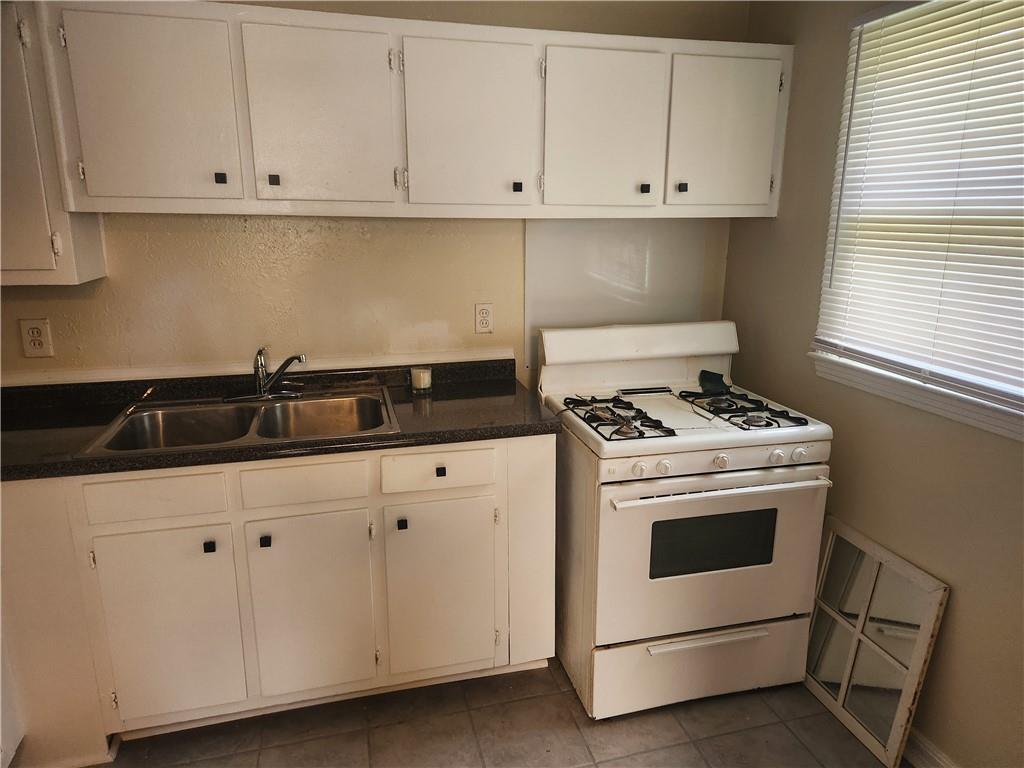 Building Photo - 1304 Athey Rd