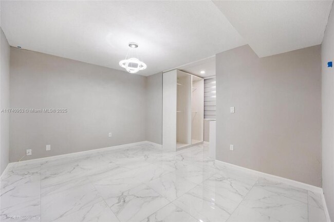 Foto del edificio - 3 bedroom in Hialeah gardens FL 33016