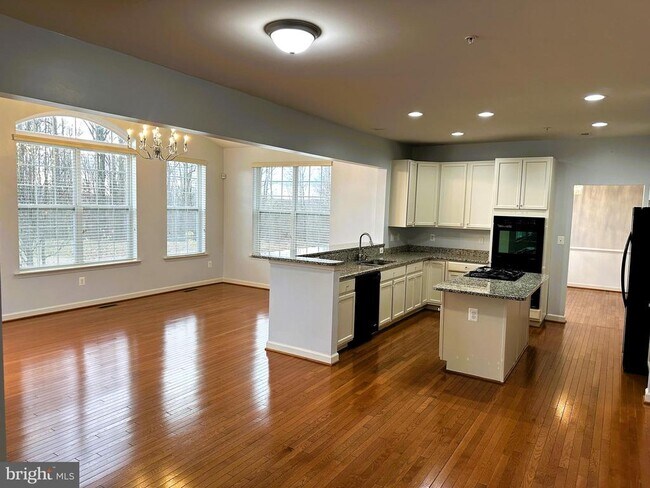 Building Photo - 7045 Sand Cherry Way