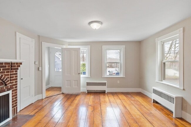 Photo - 20 School St Apartment