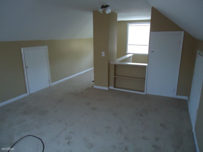Building Photo - 3 br, 1 bath House - 16081 Rossini Dr