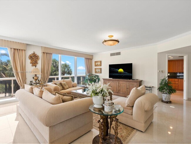 Building Photo - 9559 Collins Ave