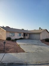 Building Photo - 5348 Ravendale Cir