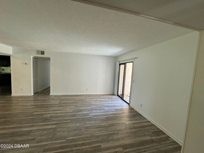 Building Photo - 275 Indigo Dr