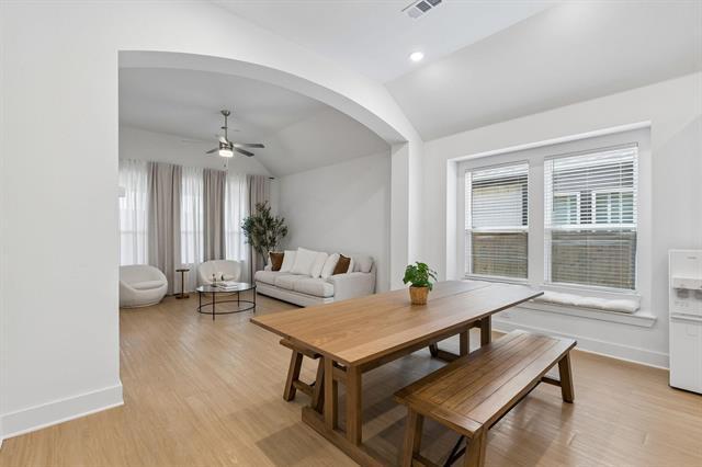 Foto del edificio - 1613 Sandhill Ln