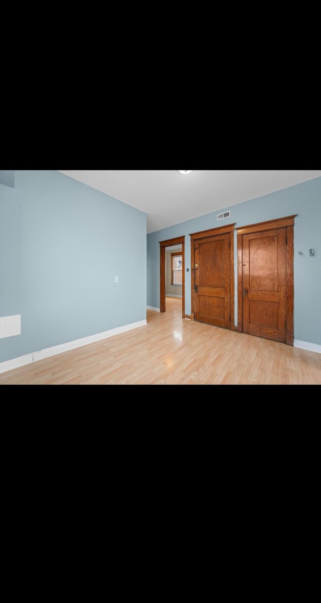 Foto del edificio - 5817 W 16th St
