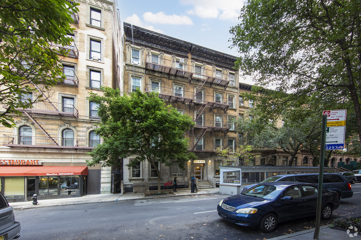 Foto principal - 143-145 W 69th St