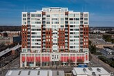 Foto principal - 400 W North St