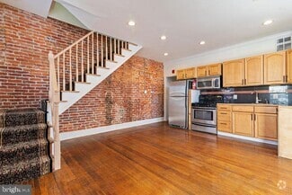 Building Photo - 2738 Poplar St