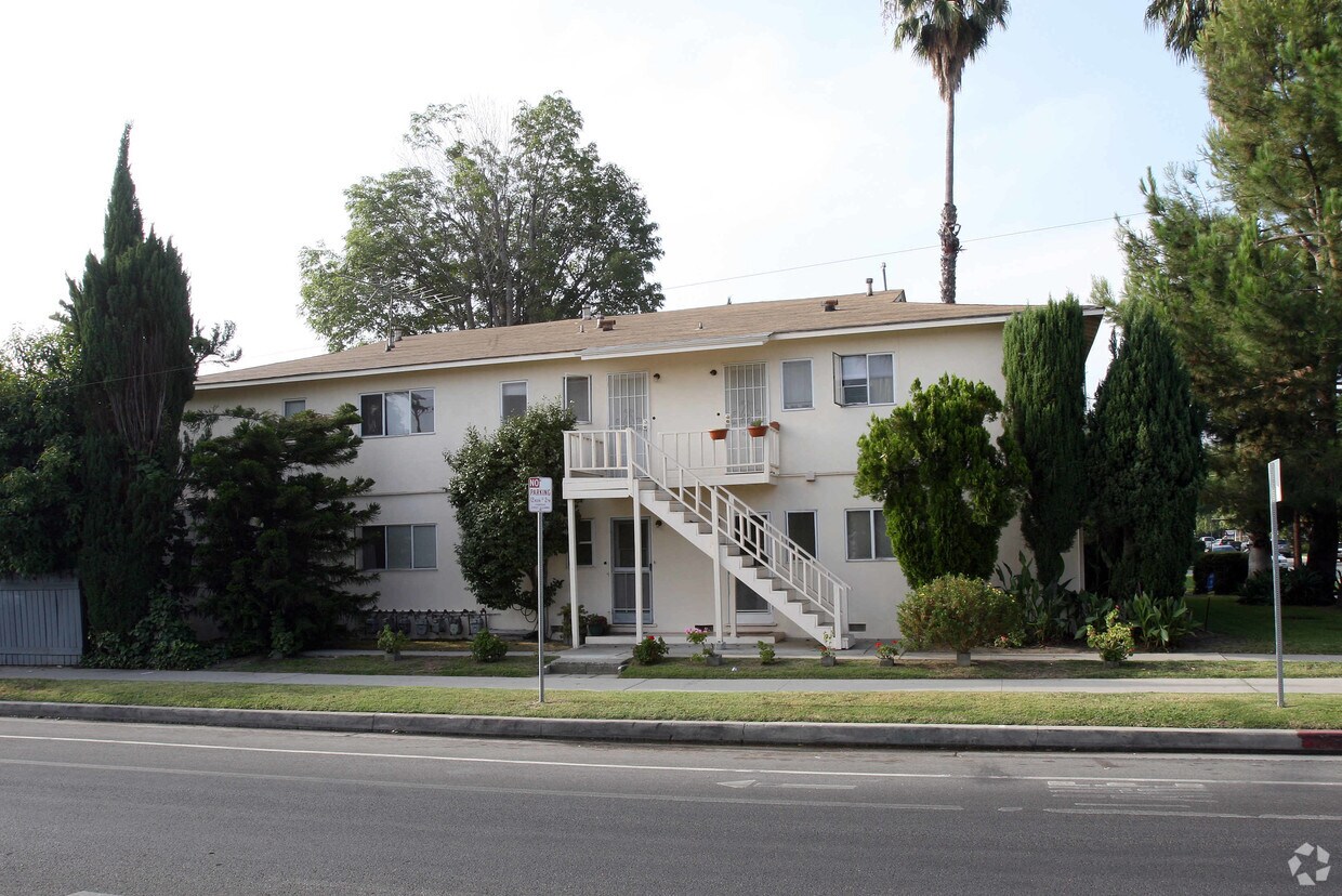 Primary Photo - 5352 Bellingham Ave