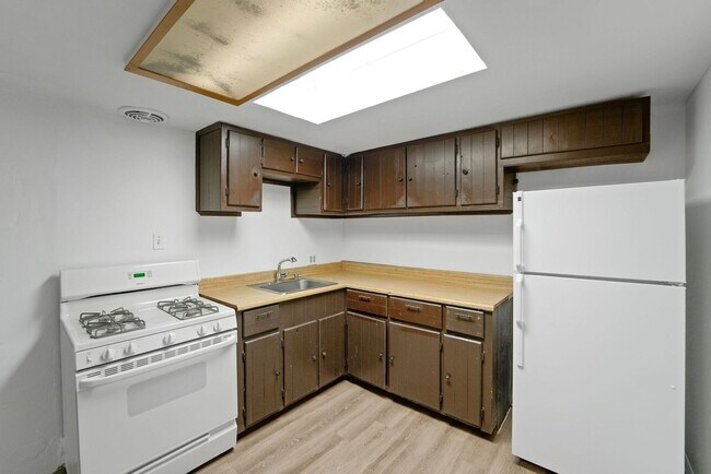Building Photo - 129 N 1st Ave