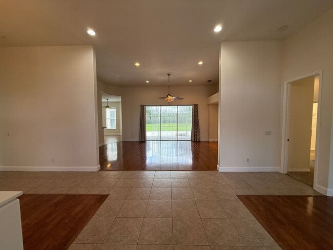 Foto del edificio - 4 Bedroom 3 Bath Single Family Home Laurel...