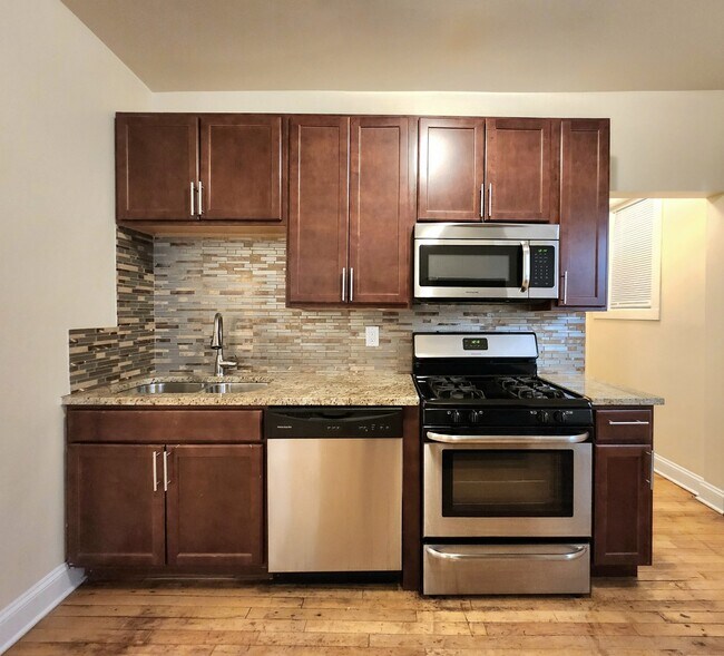Building Photo - 4821 N Springfield Ave