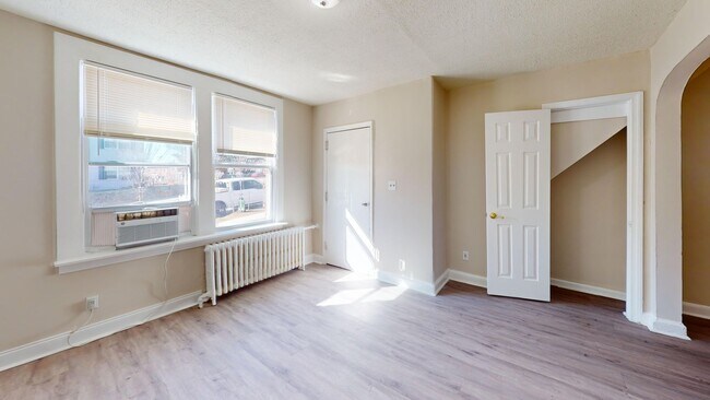 Foto del edificio - 921 19th St NE