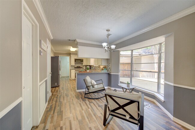 Foto del edificio - 17206 Seven Pines Dr