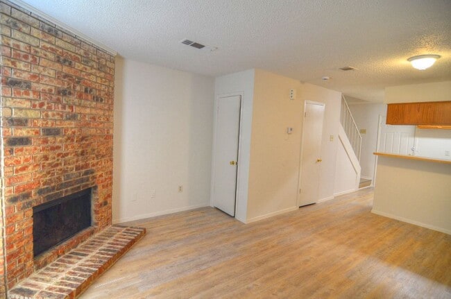 Foto del edificio - 9451 Olde Village Ct