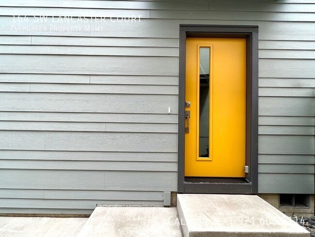 Photo - 164 SW Lancaster Ct House