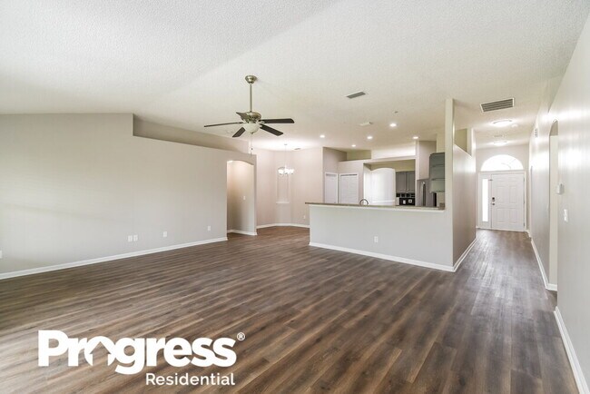 Foto del edificio - 6888 Kettle Creek Dr