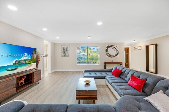 Foto del edificio - 5740 NE 19th Terrace
