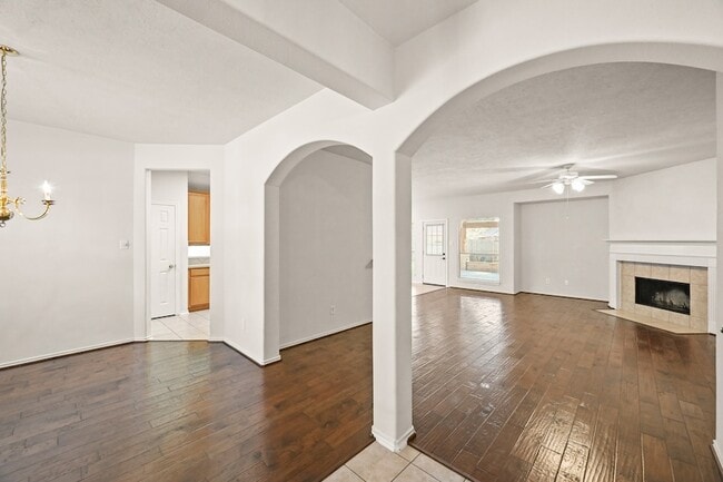 Building Photo - 18403 Lost Maples Ct