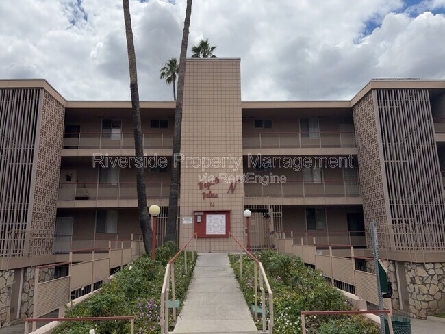 Building Photo - 6979 Palm Ct