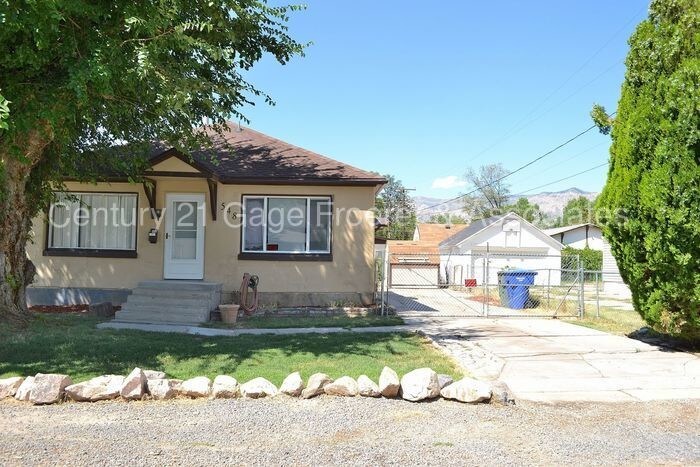 Primary Photo - 548 Cook St