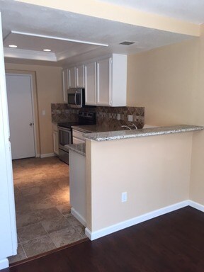 Building Photo - 603 Devonwood