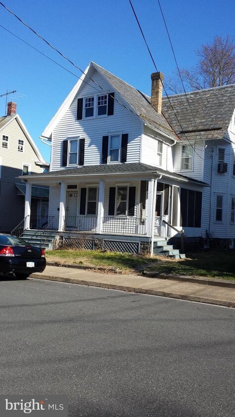 Primary Photo - 25 N Penrose St