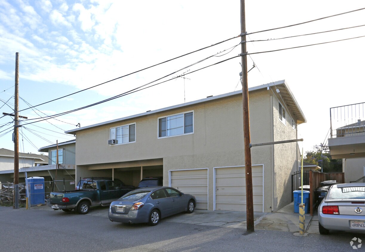 Building Photo - 114 Washington St