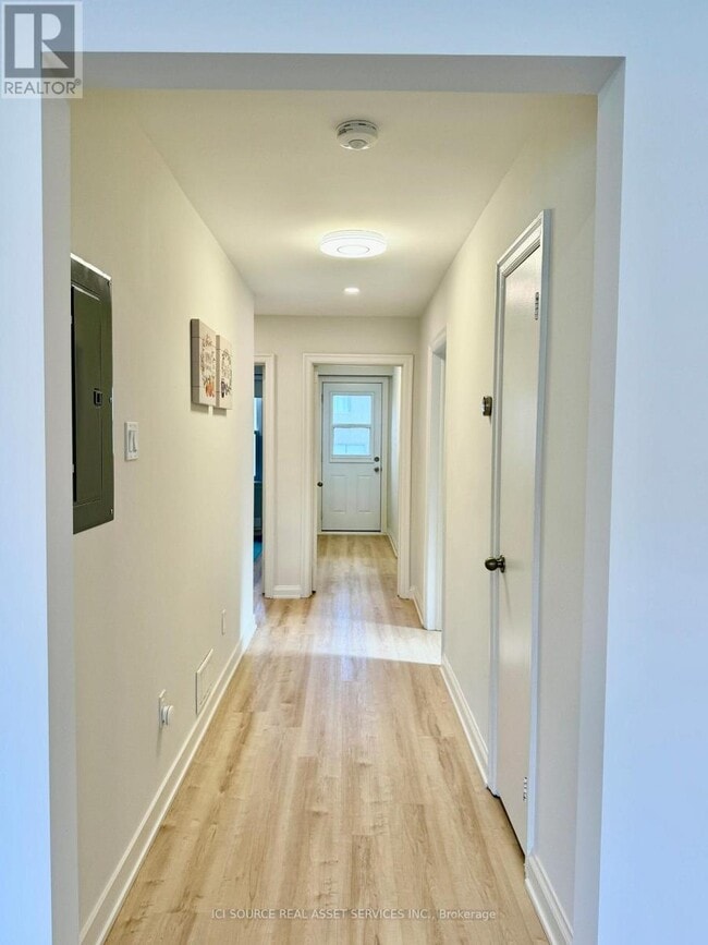 Photo du bâtiment - 295 Kirchoffer Ave