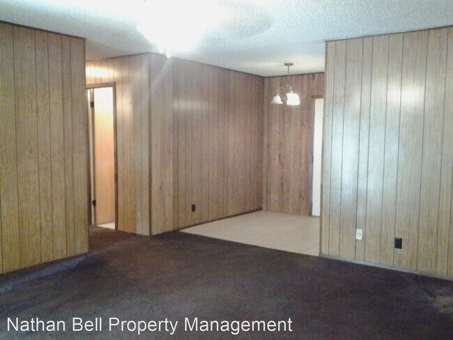 Building Photo - 2 br, 1 bath House - 743 NE 12th