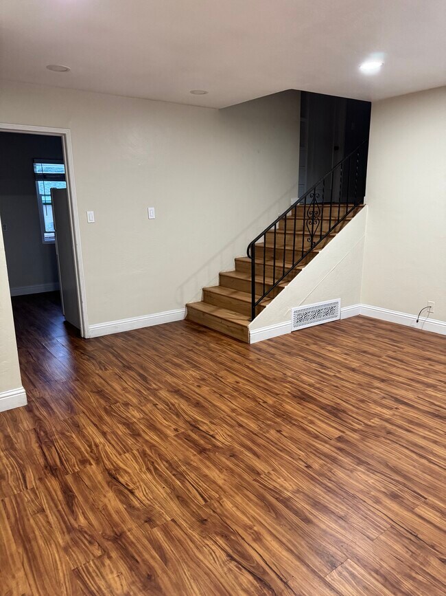 Living Room/Entry way view - 343 Foothill Blvd