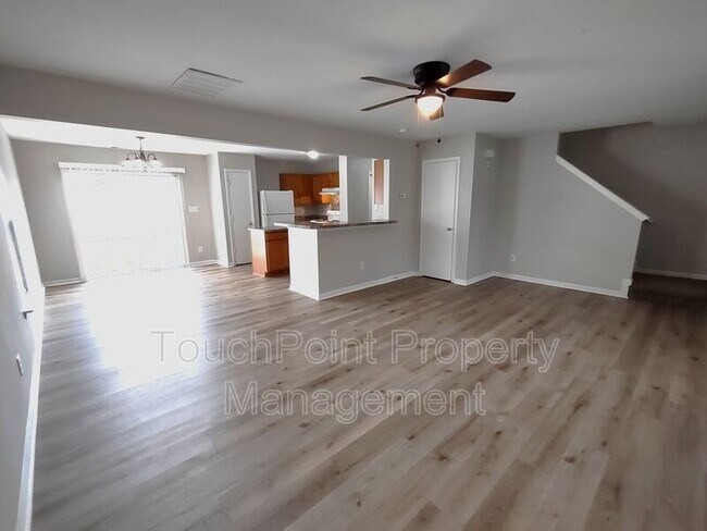 Building Photo - 2111 Pimpernel Rd