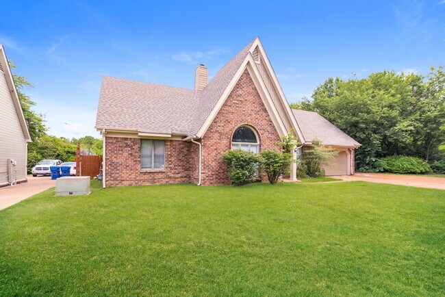 Foto del edificio - 7258 N Old Farm Rd
