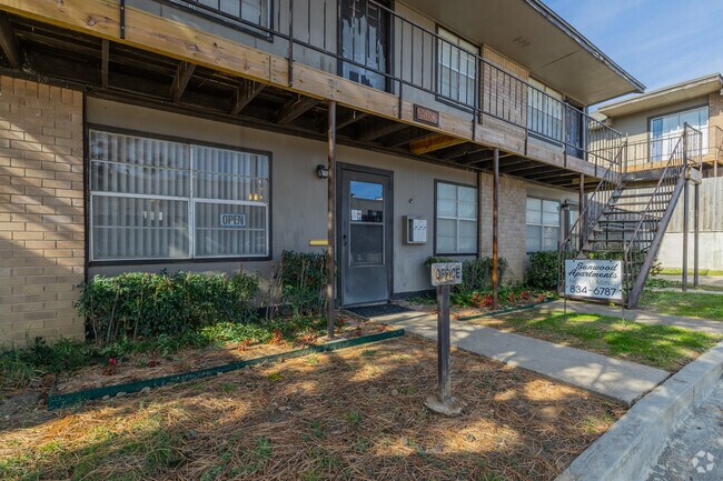 Oficina de arrendamiento - Sunwood Apartments