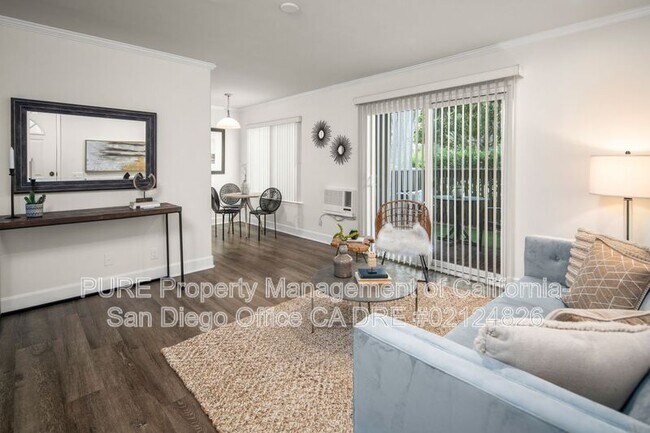 Building Photo - 8581 Villa La Jolla Dr