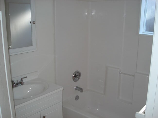 Foto del edificio - 1216 San Pablo Avenue - Seaside