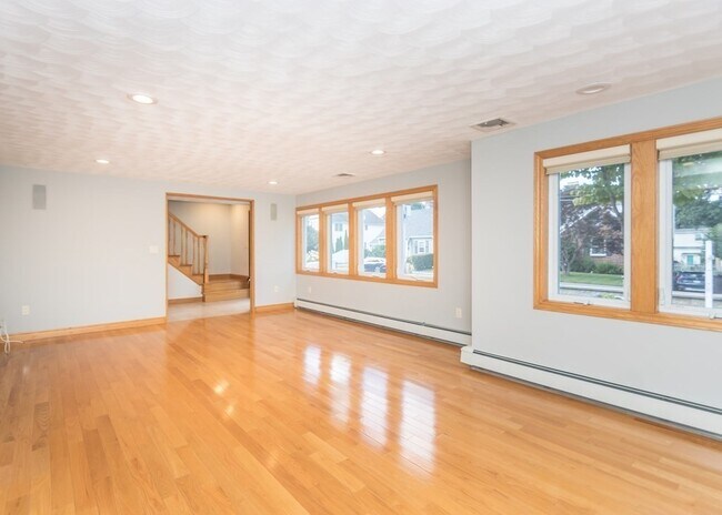 Building Photo - 129 Beal Rd