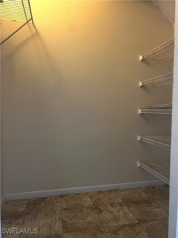 Foto del edificio - 153 Santa Clara Dr