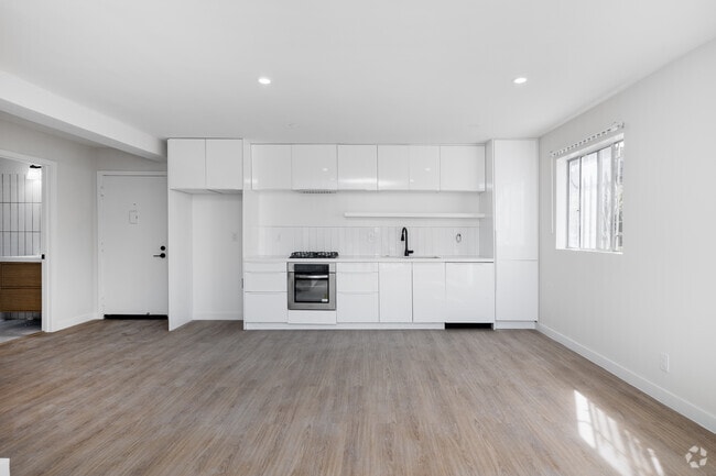 Interior Photo - Ardmore