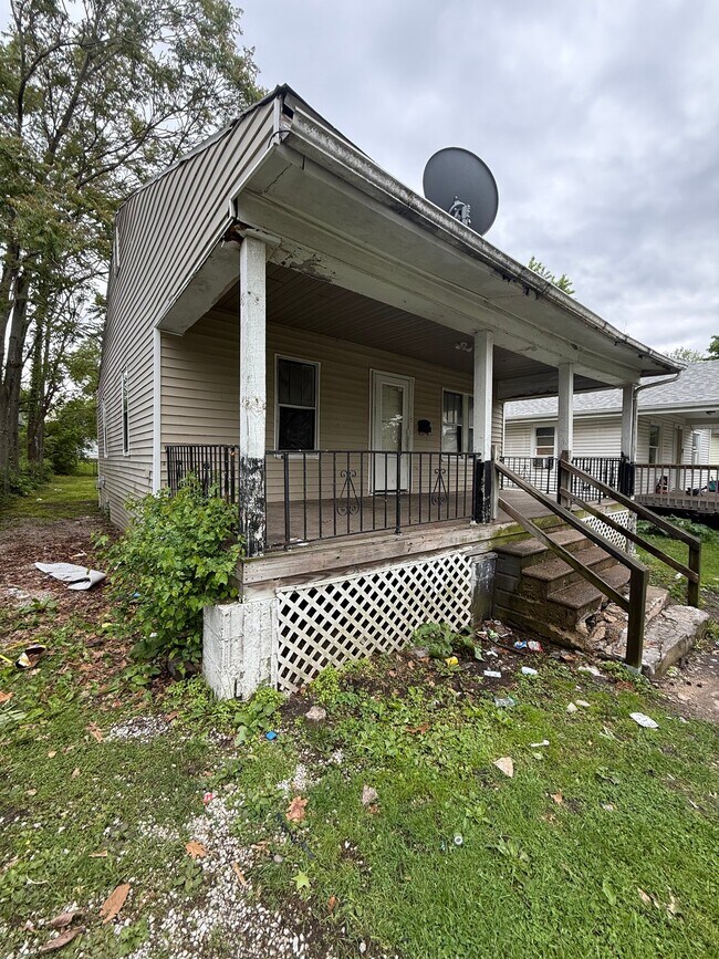 Foto del edificio - 1303 E Whitmer St