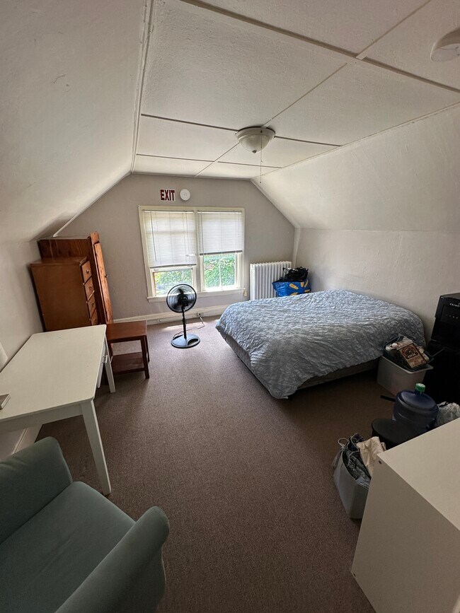 Foto del edificio - 116 Osmun Pl