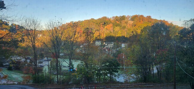 Foto del edificio - Cozy & Quiet Home in Glen Rock