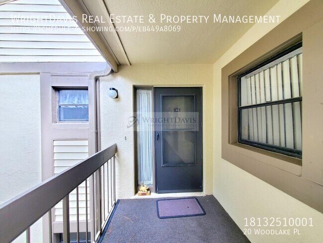 Foto del edificio - 20 Woodlake Pl