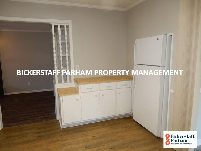 Building Photo - Brick Home Located Off Of Schatulga Rd! Wi...